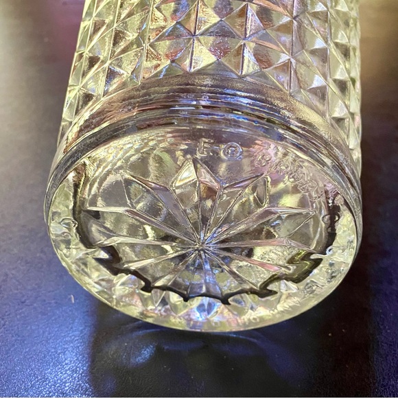 🌼E. O. Brody Co - Clear Glass Vase, Large & Heavy🌼 - Picture 4 of 10